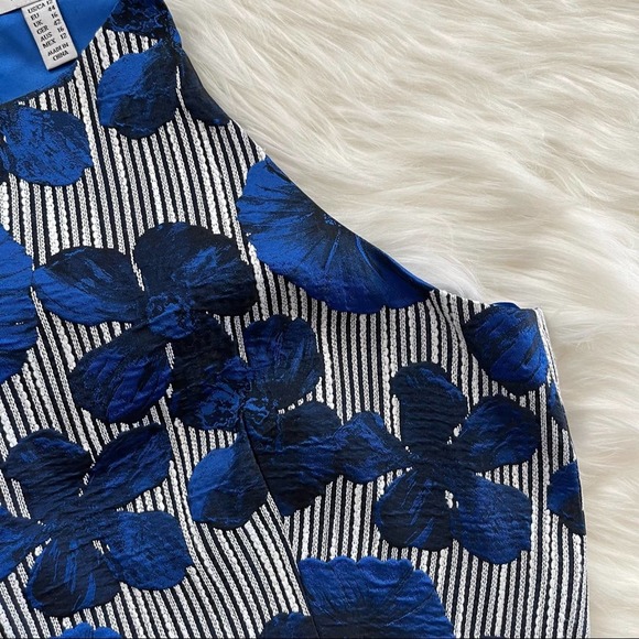 Badgley Mischka Lilliana Blue Floral Striped Crop Top - Picture 3 of 6